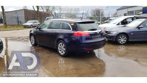 Opel Insignia Sports Tourer 2.0 CDTI 16V 130 ecoFLEX Épave (2012, Violet)