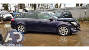 Opel Insignia Sports Tourer 2.0 CDTI 16V 130 ecoFLEX Épave (2012, Violet)