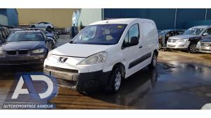 Peugeot Partner 1.6 HDI 75 16V Samochód złomowany (2010, Bialy)