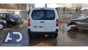 Peugeot Partner 1.6 HDI 75 16V Samochód złomowany (2010, Bialy)
