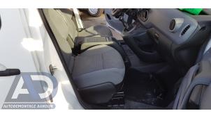 Peugeot Partner 1.6 HDI 75 16V Samochód złomowany (2010, Bialy)