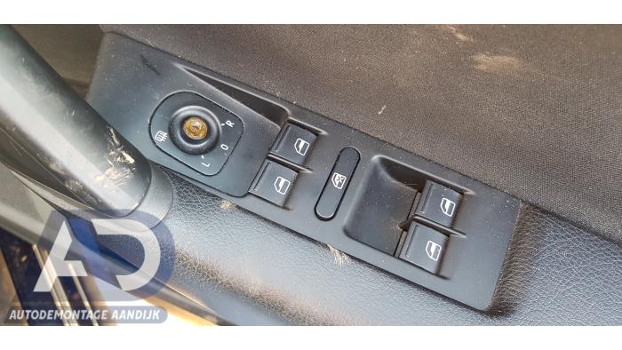 Volkswagen Passat Variant 2.0 TSI 16V Samochód złomowany (2013, Niebieski)