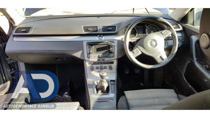 Volkswagen Passat Variant 2.0 TSI 16V Samochód złomowany (2013, Niebieski)