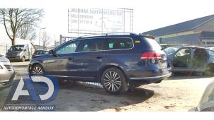 Volkswagen Passat Variant 2.0 TSI 16V Samochód złomowany (2013, Niebieski)