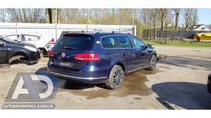 Volkswagen Passat Variant 2.0 TSI 16V Samochód złomowany (2013, Niebieski)