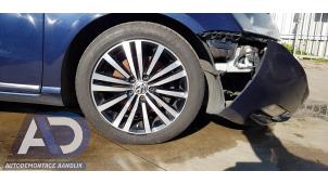 Volkswagen Passat Variant 2.0 TSI 16V Samochód złomowany (2013, Niebieski)