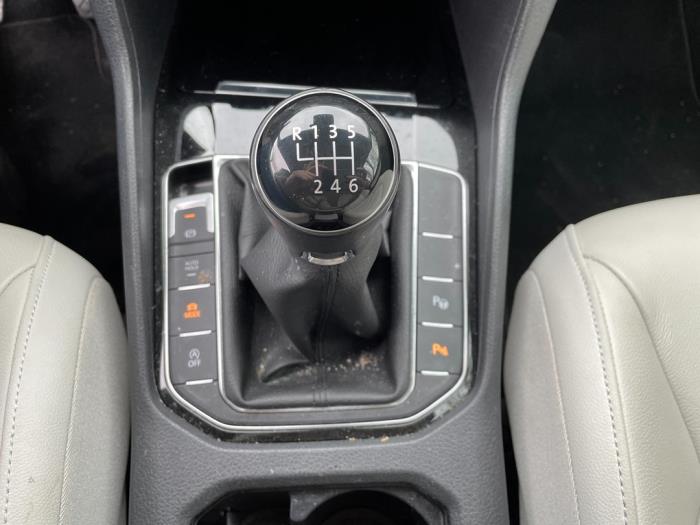 Volkswagen Golf Sportsvan 2.0 TDI 150 16V Samochód złomowany (2015, Metalik, Srebrnoszary)