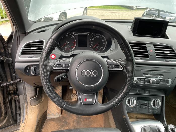 Audi Q3 2.0 TDI 16V 140 Épave (2014, Gris)
