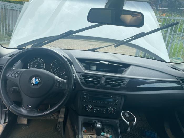 BMW X1 sDrive 20d 2.0 16V Schrottauto (2012, Weiß)