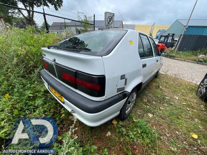 Renault 19 Phase II/III 1.7 Salvage vehicle (1995, White)