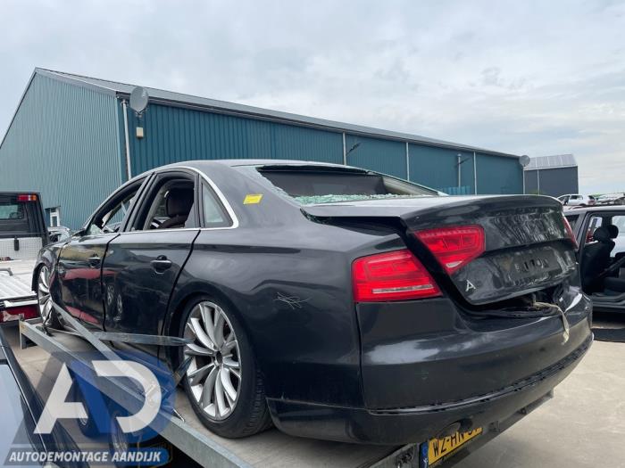 Audi A8 4.2 TDI V8 32V Quattro Épave (2011, Gris)