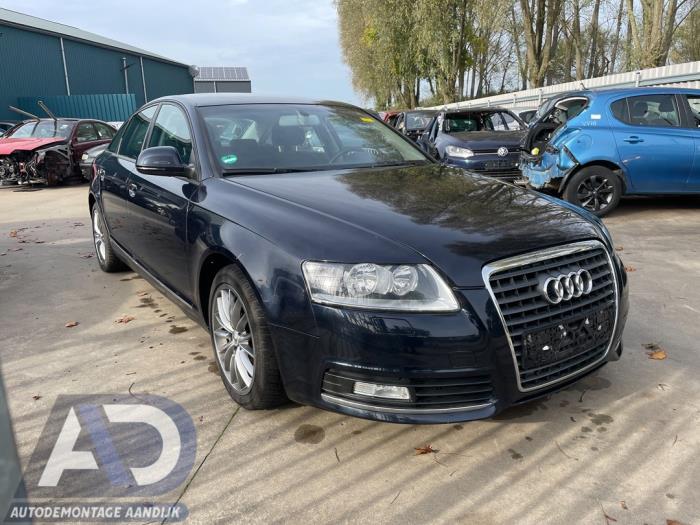 Audi A6 2.0 TDI 16V Épave (2010, Bleu)