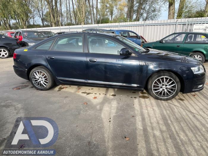 Audi A6 2.0 TDI 16V Épave (2010, Bleu)