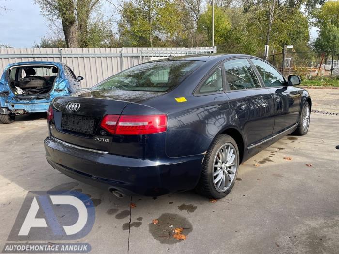 Audi A6 2.0 TDI 16V Épave (2010, Bleu)