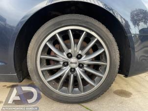 Audi A6 2.0 TDI 16V Épave (2010, Bleu)