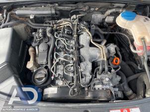 Audi A6 2.0 TDI 16V Épave (2010, Bleu)