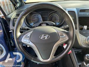 Hyundai iX20 1.6i 16V Épave (2019, Bleu)