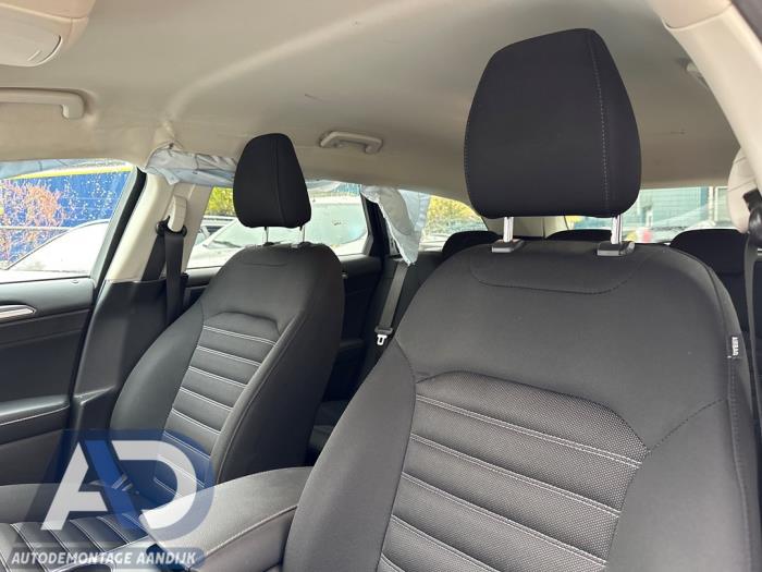 Ford Mondeo V Wagon 2.0 TDCi 150 16V Épave (2019, Blanc)