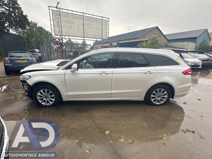 Ford Mondeo V Wagon 2.0 TDCi 150 16V Épave (2019, Blanc)