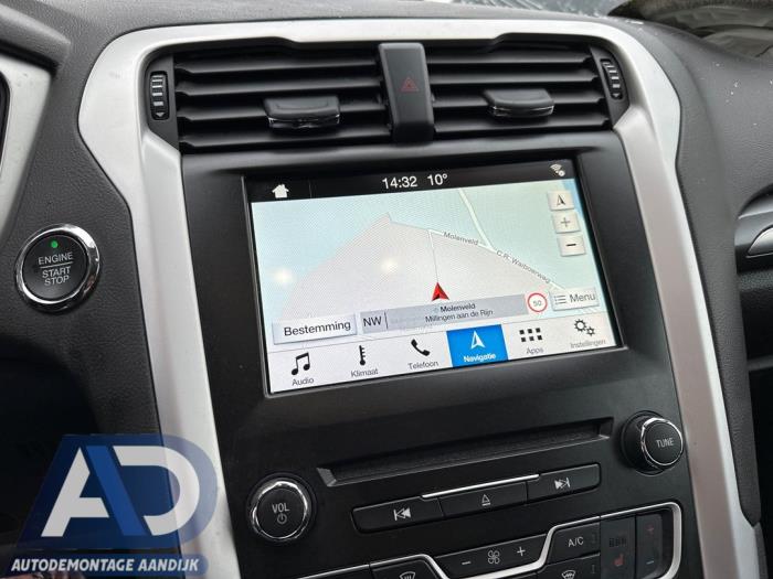Ford Mondeo V Wagon 2.0 TDCi 150 16V Épave (2019, Blanc)