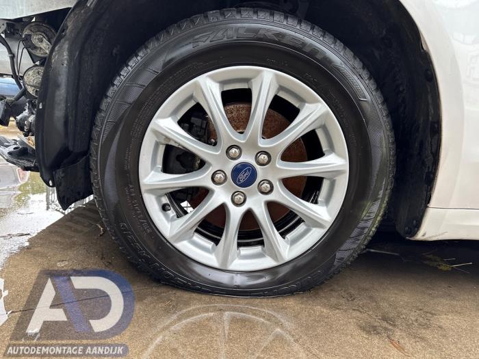 Ford Mondeo V Wagon 2.0 TDCi 150 16V Épave (2019, Blanc)