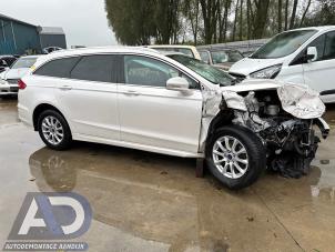 Ford Mondeo V Wagon 2.0 TDCi 150 16V Épave (2019, Blanc)
