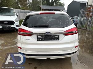 Ford Mondeo V Wagon 2.0 TDCi 150 16V Épave (2019, Blanc)