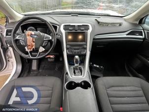 Ford Mondeo V Wagon 2.0 TDCi 150 16V Épave (2019, Blanc)