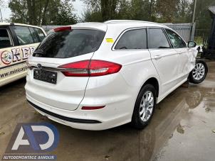 Ford Mondeo V Wagon 2.0 TDCi 150 16V Épave (2019, Blanc)