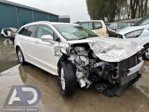 Ford Mondeo V Wagon 2.0 TDCi 150 16V Épave (2019, Blanc)