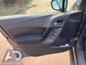 Citroen C3 1.4 16V VTi Samochód złomowany (2013, Czarny)