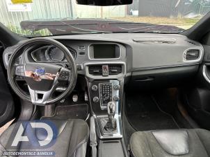 Volvo V40 1.6 D2 Vehículo de desguace (2014, Negro)