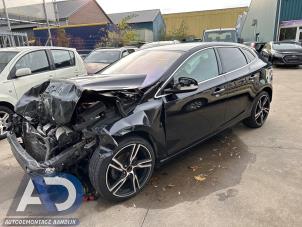 Volvo V40 1.6 D2 Vehículo de desguace (2014, Negro)