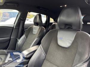 Volvo V40 1.6 D2 Vehículo de desguace (2014, Negro)