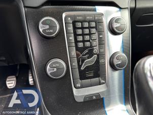 Volvo V40 1.6 D2 Vehículo de desguace (2014, Negro)