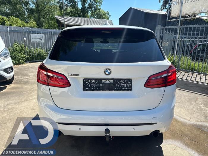 BMW 2 serie Active Tourer 220dA xDrive 2.0 TwinPower Turbo 16V Épave (2016, Blanc)