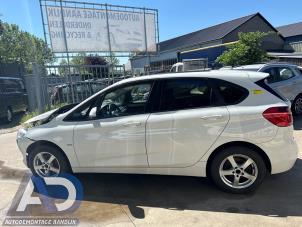 BMW 2 serie Active Tourer 220dA xDrive 2.0 TwinPower Turbo 16V Épave (2016, Blanc)