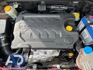 Fiat Doblo Cargo 1.6 D Multijet Dualogic Épave (2013, Bordeaux)