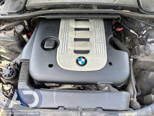 BMW 3 serie Touring 330Xd 24V Épave (2006, Gris)