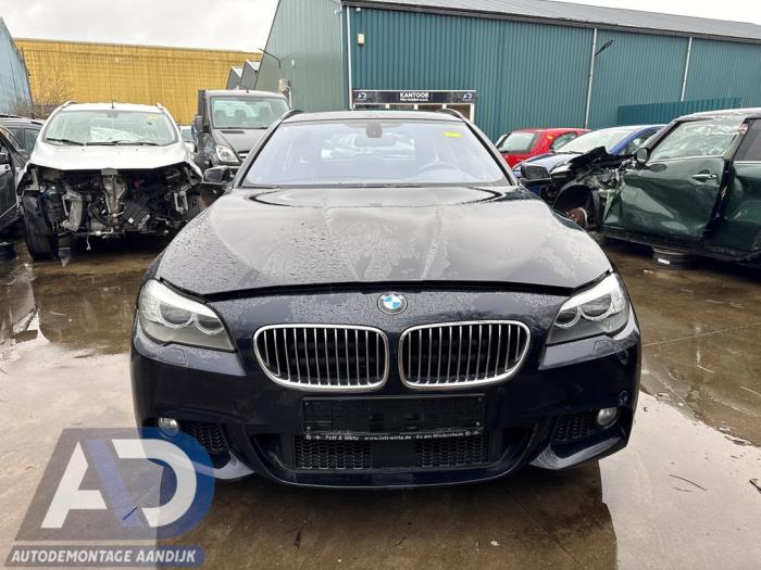 BMW 5 serie Touring 535d 24V Skrotfordon (2011, BLAUW)