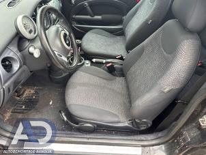 Mini Mini 1.6 16V Cooper Samochód złomowany (2004, Czarny)