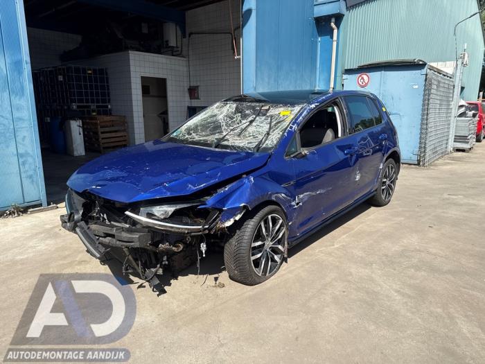 Volkswagen Golf VII 1.5 TSI Evo BMT 16V Samochód złomowany (2018, Niebieski)