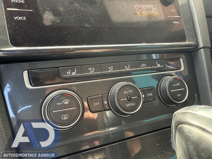 Volkswagen Golf VII 1.5 TSI Evo BMT 16V Samochód złomowany (2018, Niebieski)