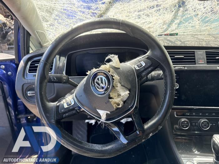 Volkswagen Golf VII 1.5 TSI Evo BMT 16V Samochód złomowany (2018, Niebieski)