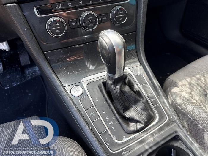 Volkswagen Golf VII 1.5 TSI Evo BMT 16V Samochód złomowany (2018, Niebieski)
