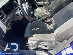 Volkswagen Golf VII 1.5 TSI Evo BMT 16V Samochód złomowany (2018, Niebieski)
