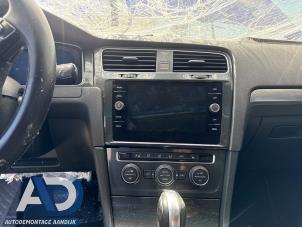 Volkswagen Golf VII 1.5 TSI Evo BMT 16V Samochód złomowany (2018, Niebieski)