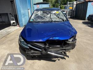 Volkswagen Golf VII 1.5 TSI Evo BMT 16V Samochód złomowany (2018, Niebieski)