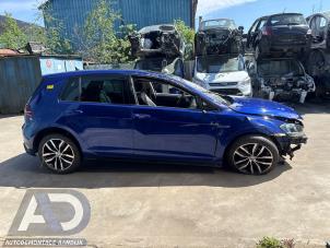 Volkswagen Golf VII 1.5 TSI Evo BMT 16V Samochód złomowany (2018, Niebieski)