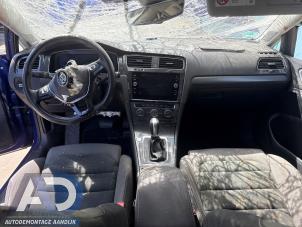 Volkswagen Golf VII 1.5 TSI Evo BMT 16V Samochód złomowany (2018, Niebieski)